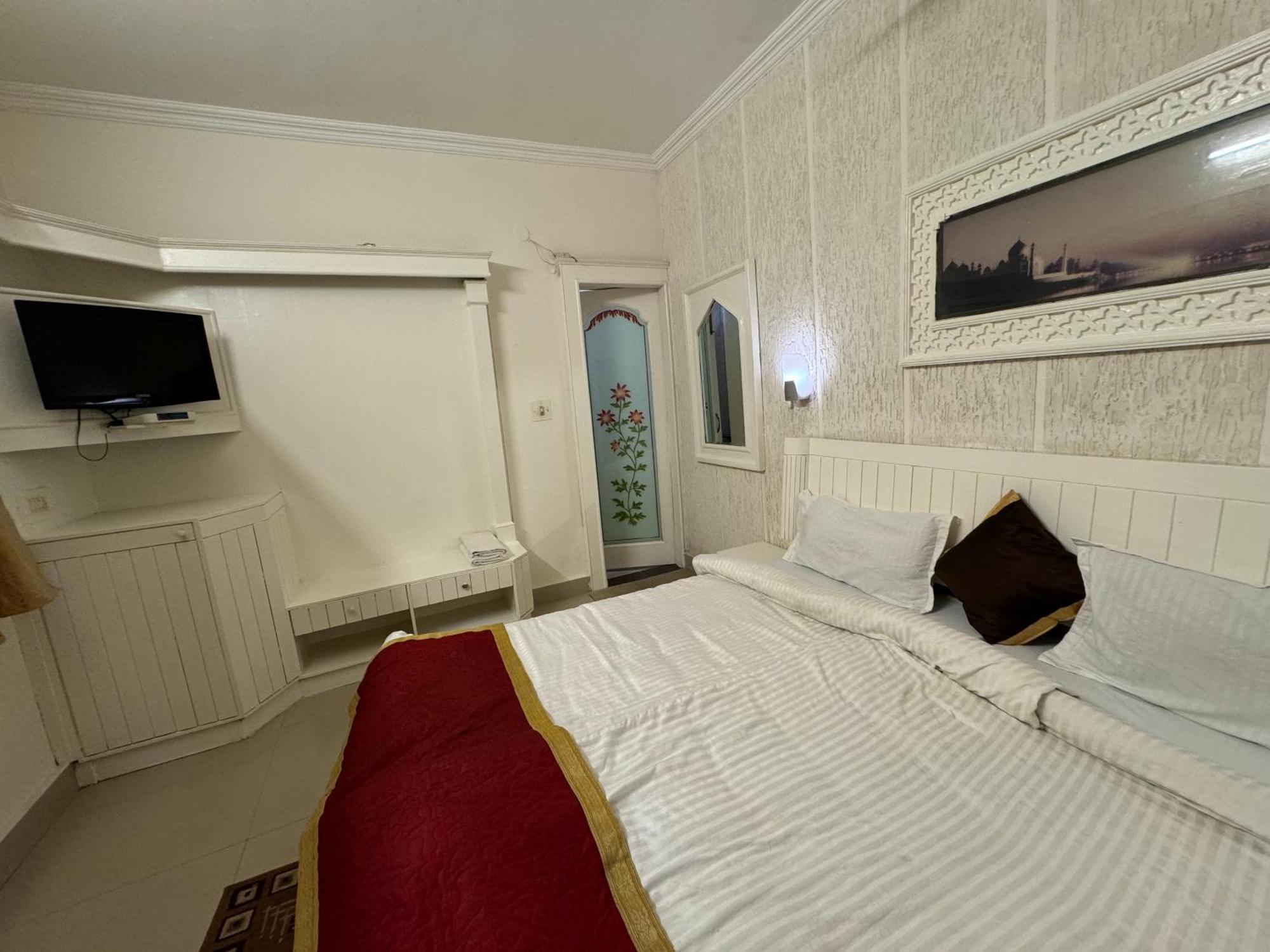 Hotel Kamal Nearest To Taj Mahal Agra  Buitenkant foto