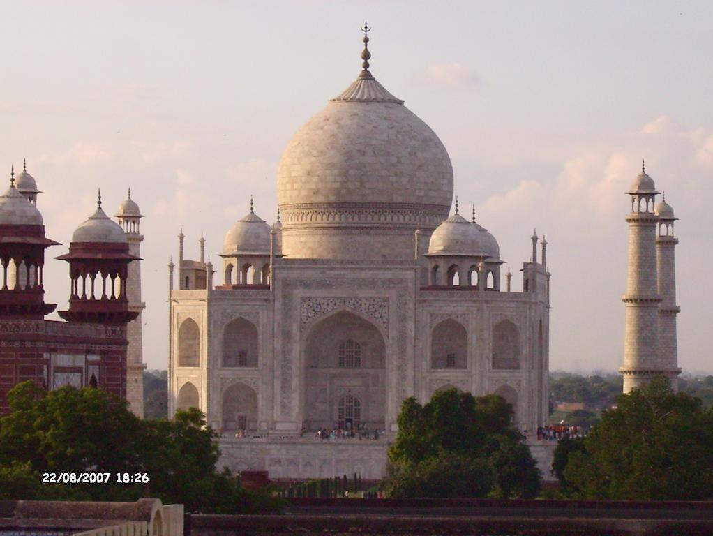 Hotel Kamal Nearest To Taj Mahal Agra  Buitenkant foto